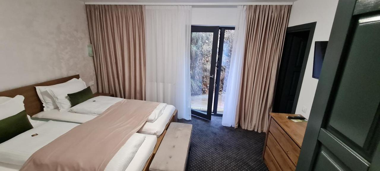 Hotel Casa Pe Vale Rîşnov Exterior foto